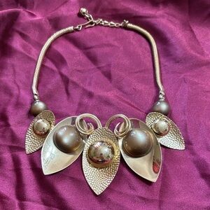 Vintage Elegant Gold Leaf Necklace